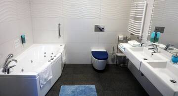 Фото номера Улучшенные апартаменты с 1 спальней Отель Hotel Lenart г. Величка 4