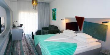 Фото номера Двухместный номер с 1 кроватью или 2 отдельными кроватями Отель Hotel Lenart г. Величка 5