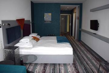 Фото номера Двухместный номер с 1 кроватью или 2 отдельными кроватями Отель Hotel Lenart г. Величка 6