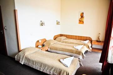 Фото номера Трехместный номер Гостевой дом Ośrodek Usług Hotelarskich Kinga г. Величка 3