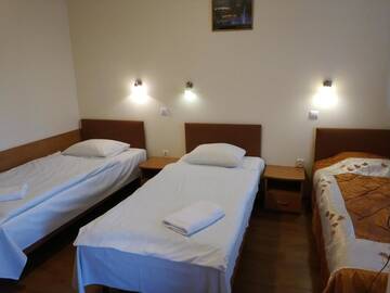 Фото номера Классический трехместный номер Отель Hotel Górsko г. Величка 10