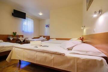 Фото номера Четырехместный номер Отель Hotel Górsko г. Величка 15