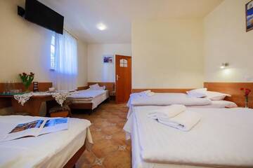 Фото номера Четырехместный номер Отель Hotel Górsko г. Величка 19