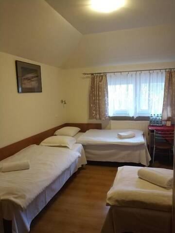 Фото номера Четырехместный номер Отель Hotel Górsko г. Величка 2