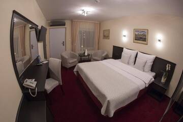 Фото номера Классический семейный номер Отель Hotel Soray г. Величка 3