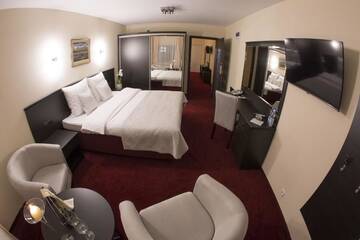 Фото номера Классический семейный номер Отель Hotel Soray г. Величка 2
